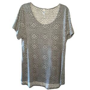 Lularoe Classic Tee